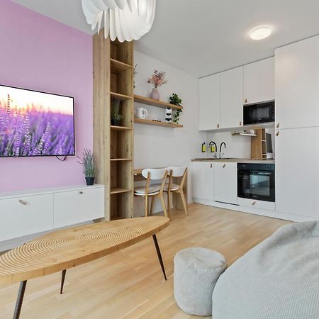 Lam Lavender - Free Parking Apartment Bratislava Exterior photo