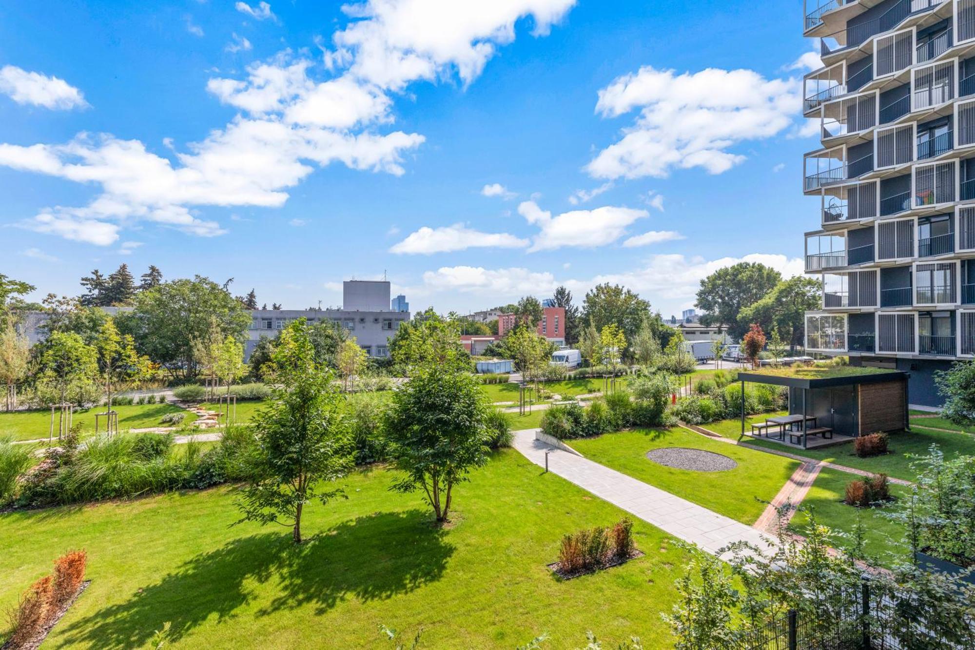 Lam Lavender - Free Parking Apartment Bratislava Exterior photo